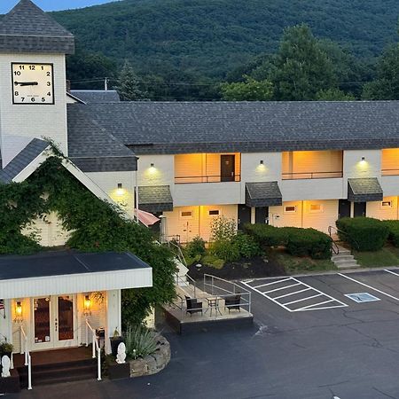 בראטלבורו The Black Mountain Inn מראה חיצוני תמונה