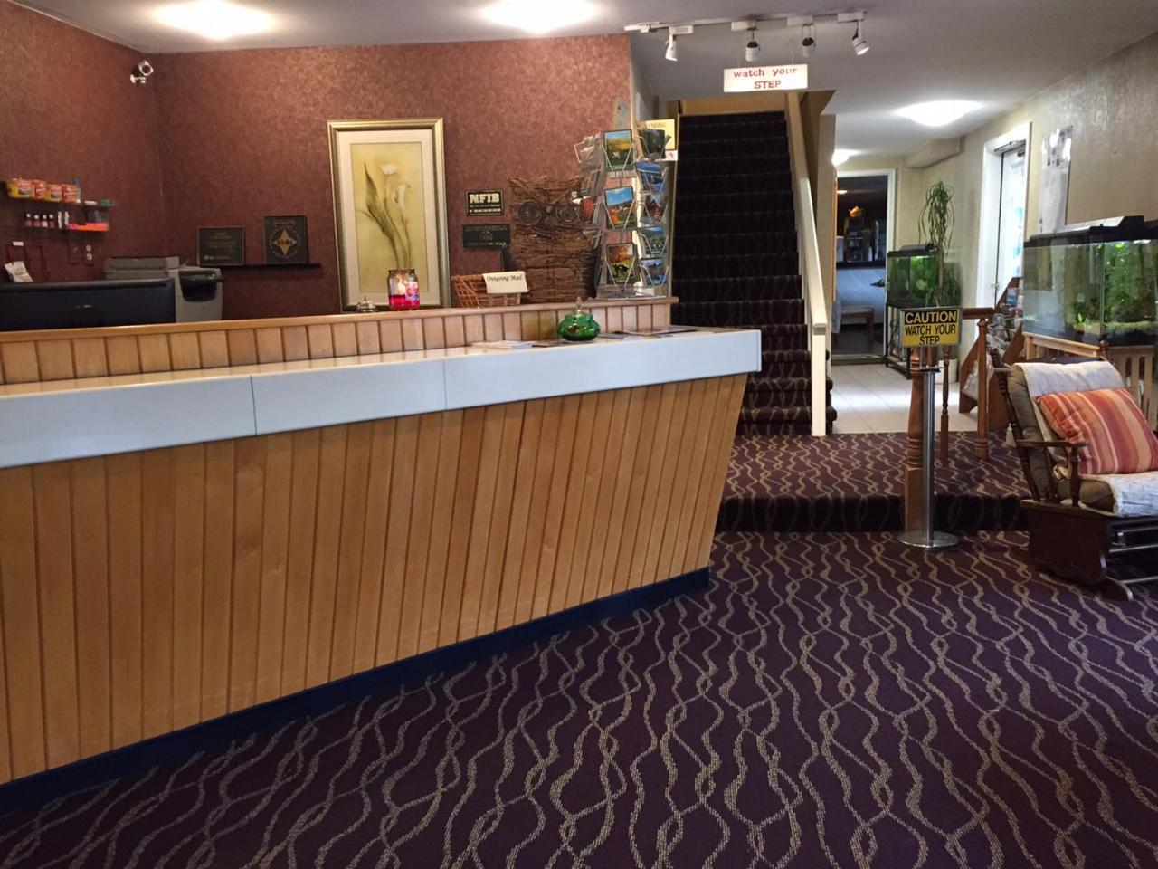 בראטלבורו The Black Mountain Inn מראה חיצוני תמונה