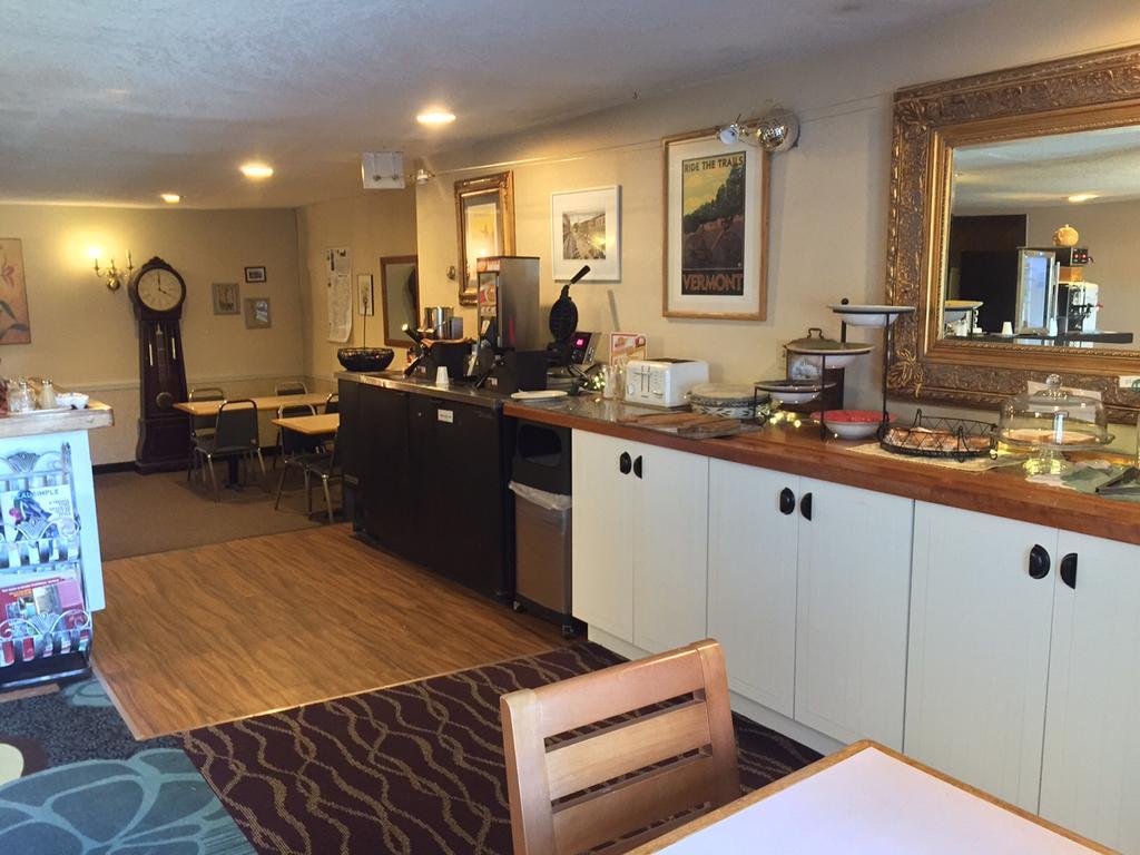 בראטלבורו The Black Mountain Inn מראה חיצוני תמונה
